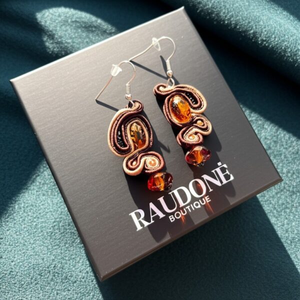 Vienetiniai rudi rankų darbo soutache stiliaus auskarai - Image 6